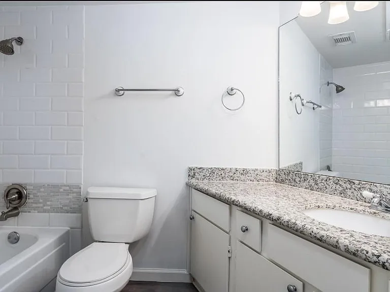 10811 Richmond Ave #109 — Photo 11