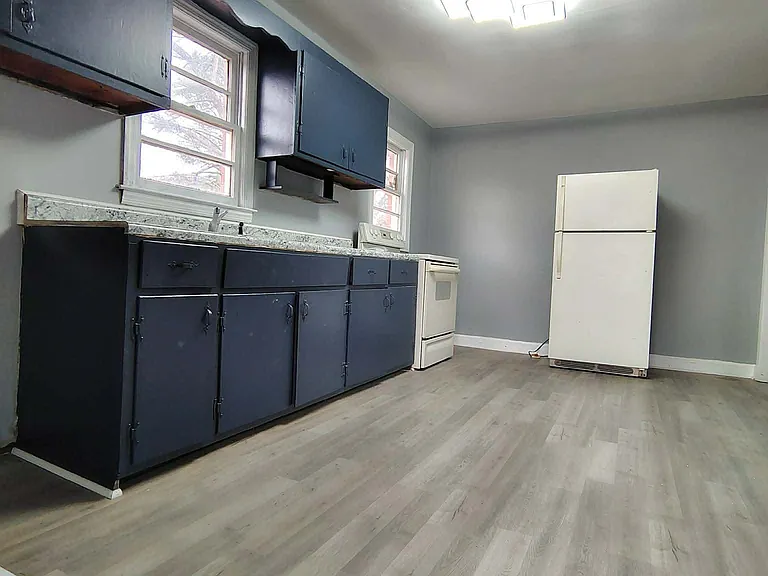 1306 Grace St — Photo 4