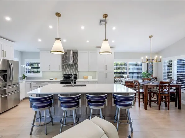 20822 Country Barn DR, ESTERO, FL 33928