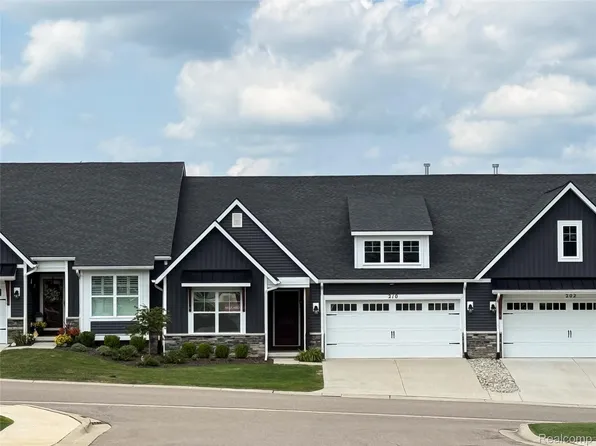 210 Canyon Creek Ct #2, Howell, MI 48843