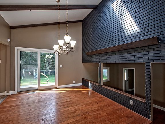 4th image of 55759 Willowbend Blvd