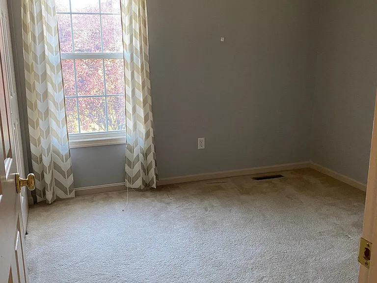 734 Partridge Ln — Photo 7