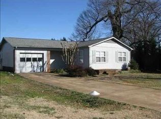 4210 River Rd, Hickory, NC 28602