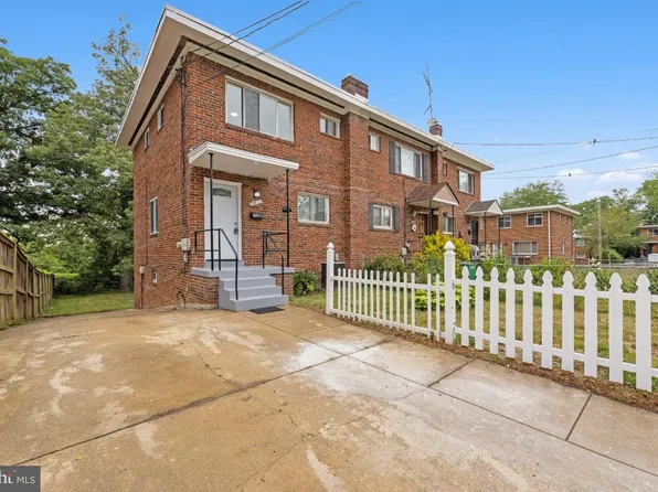 5211 Kenmont Rd, Oxon Hill, MD 20745