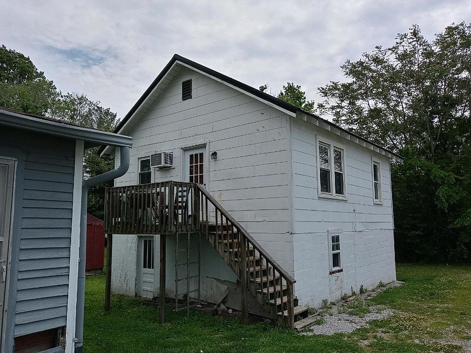 2nd image of 102 A&b Humble Ave