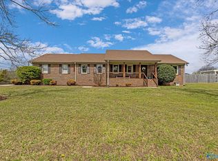 2695 Old Big Cove Rd SE, Owens Cross Roads, AL 35763