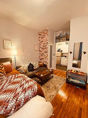 4th image of 403 W 44th St APT 1A