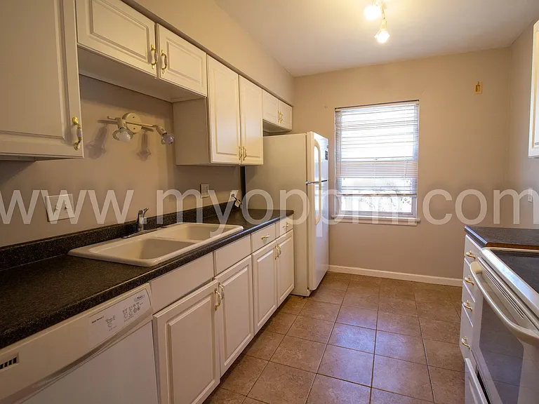 3518 California St — Photo 14
