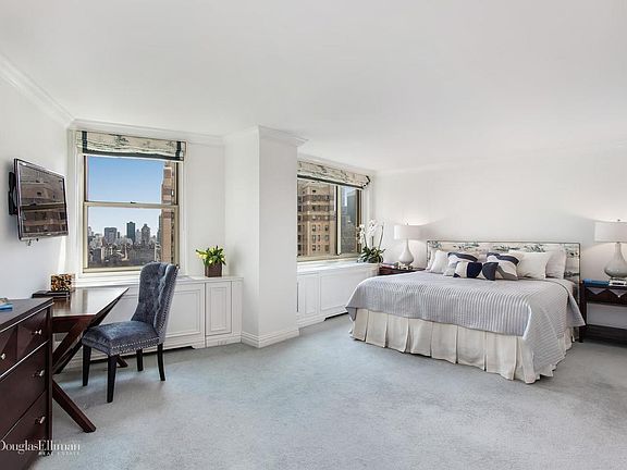 2nd image of 30 W 63rd St #29STU
