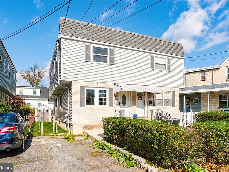 725 Mount Vernon Ave — Photo 15