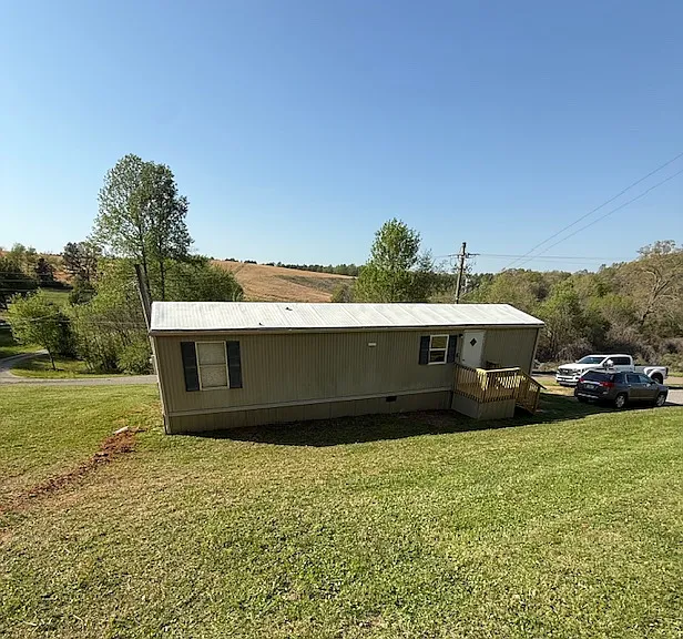 384 Red Pond Rd — Photo 1