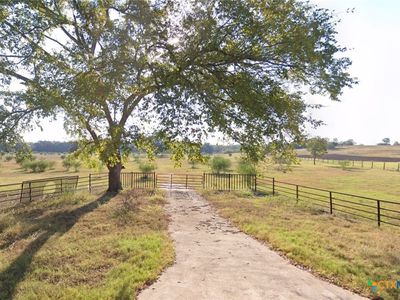 465 Oak Grove Rd, Luling, TX, 78648