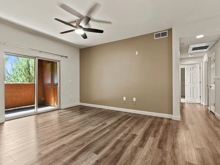 The View Apartments — Photo 144