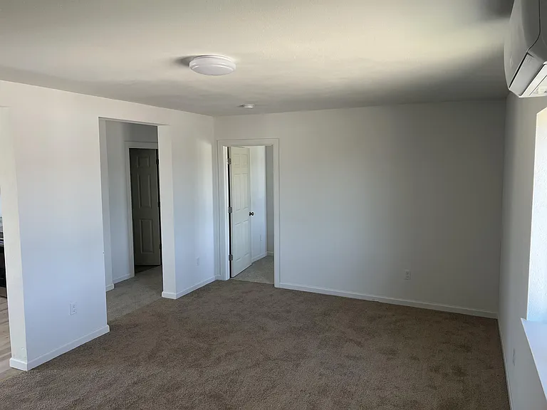 49 Jennifer Cir #1 — Photo 3