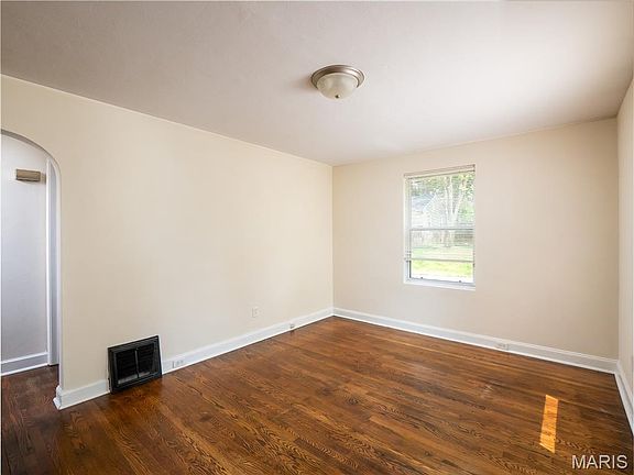 4th image of 13 Jonell Ct