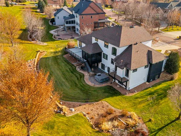 2508 W Sleigh Creek Cir, Sioux Falls, SD 57108