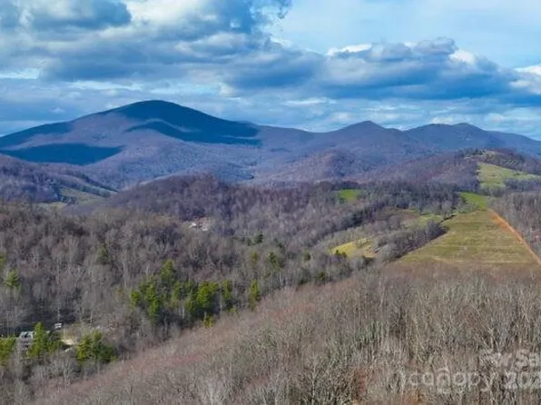 27 Poplar Forest Dr, Boone, NC 28607