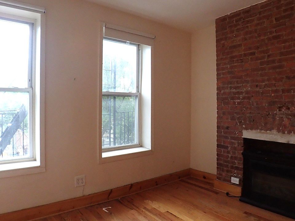 1st image of 559 Saint Johns Pl #2VC