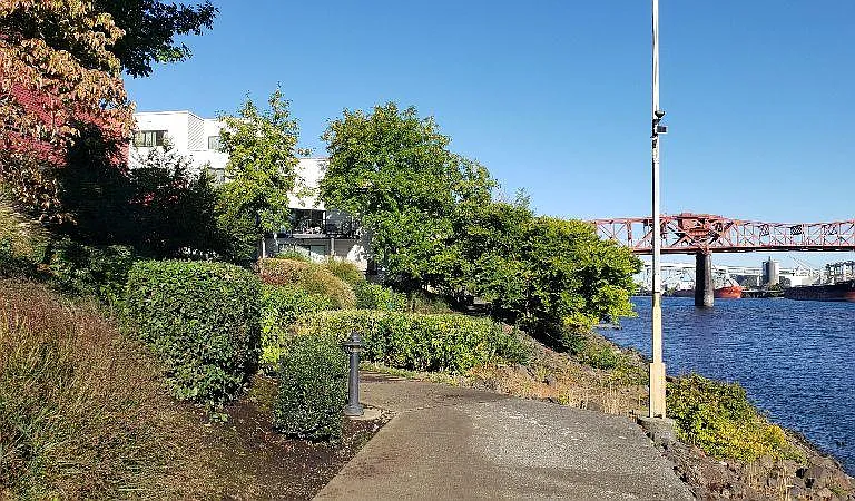 720 NW Naito Pkwy #D17 — Photo 25