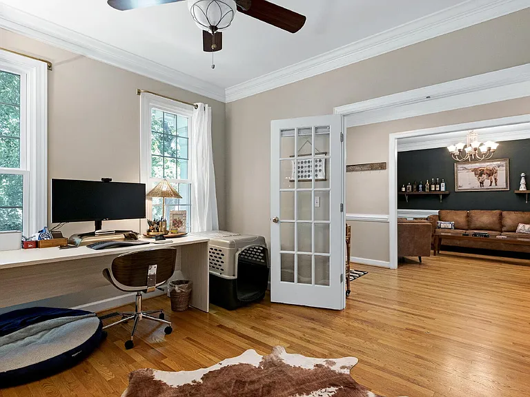 2711 Ashland Dr — Photo 7