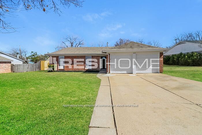 1st image of 403 S Walnut Creek Dr