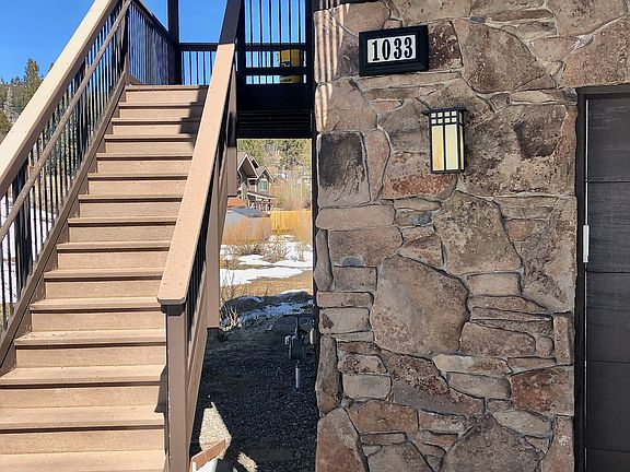 2nd image of 1033 Eagle Ln