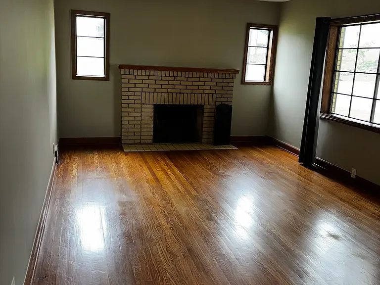 224 10th St NW — Photo 5