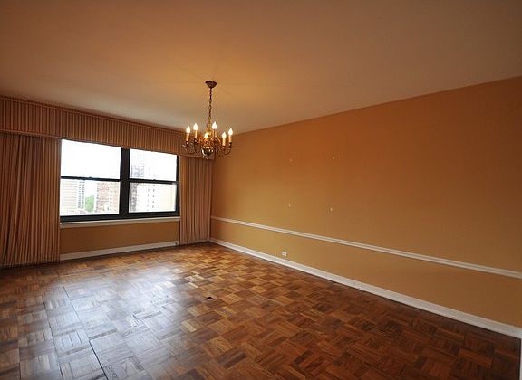 5th image of 1335 N Astor St APT 15C