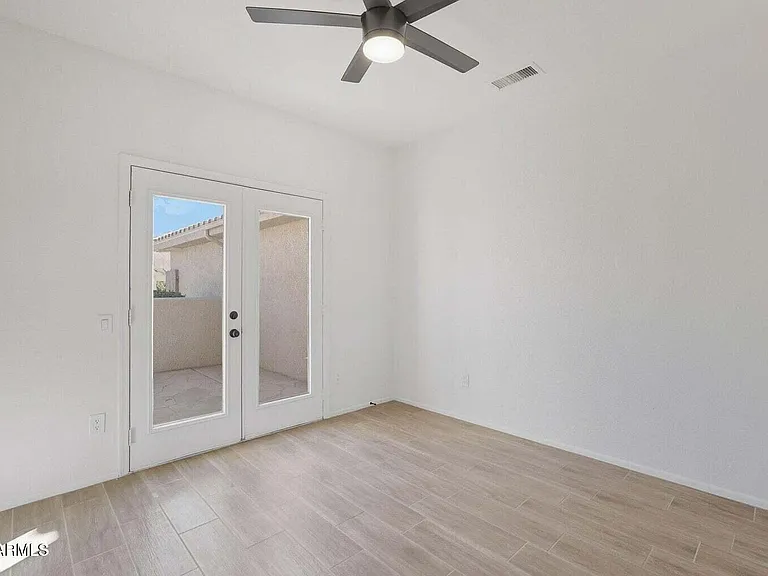 22408 N Las Vegas Dr — Photo 22