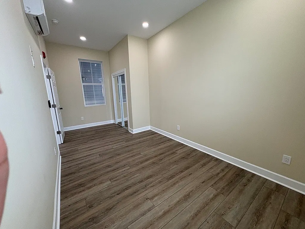 2 bed, $1,550 — Photo 4