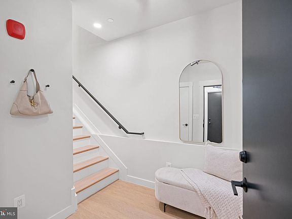 2nd image of 733 8th St SE #304