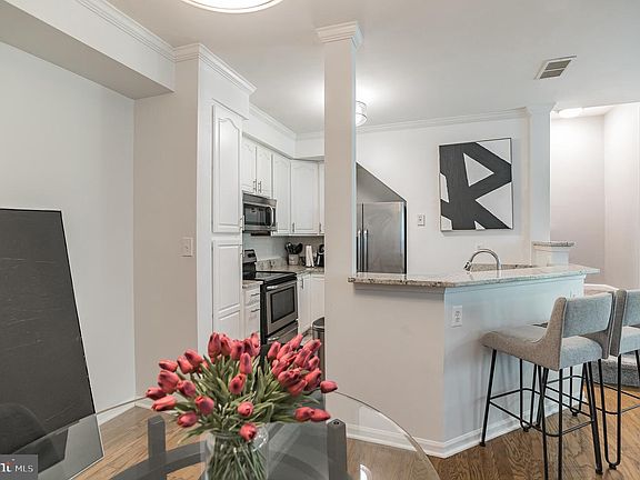 5th image of 8320 Sanderling Way #40