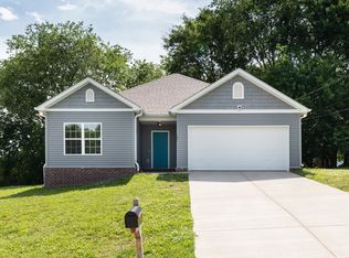 101 Hollywood Hills Dr, Columbia, TN 38401