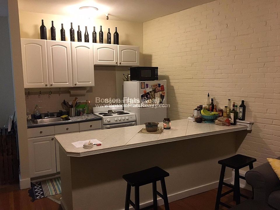 2nd image of 55 Park Dr APT 012