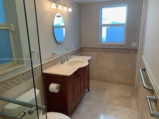 423 Alhambra Cir — Photo 33