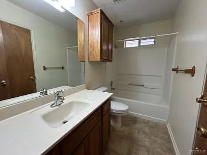 1010 Lexington Cir #1 — Photo 6