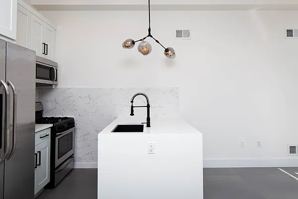 Rented by Nooklyn NYC LLC | media 41