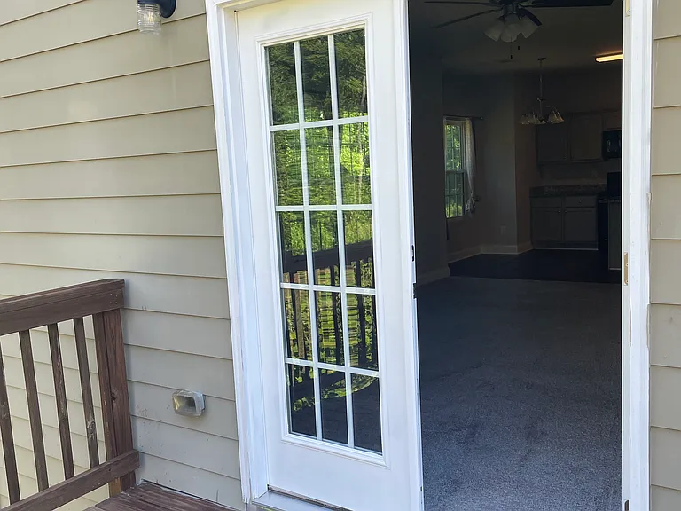 410 Katie Ln — Photo 25