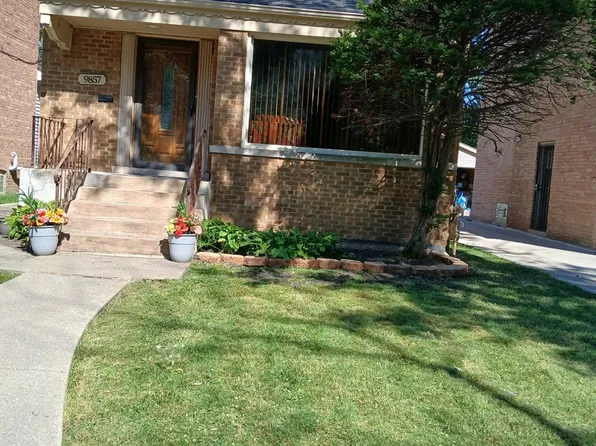 9857 S Charles St, Chicago, IL 60643