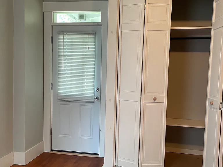 146 Green St #1 — Photo 6