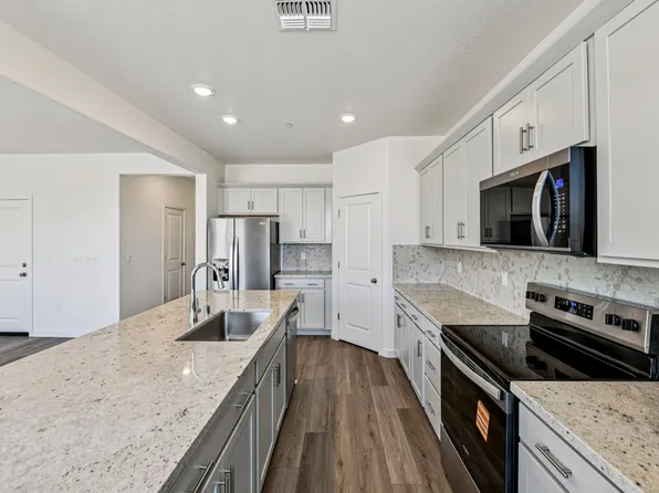 5208 Mount Airy St, Sacramento, CA 95835
