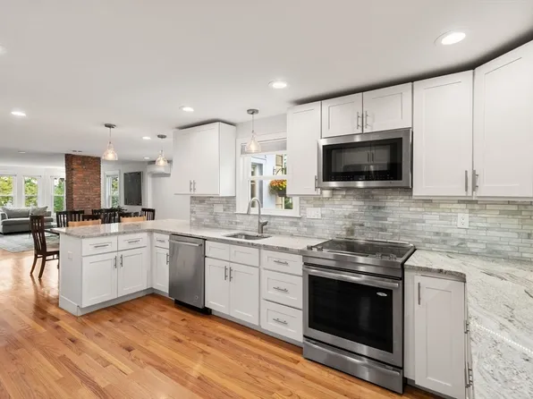 91 Fayette St #1, Watertown, MA 02472