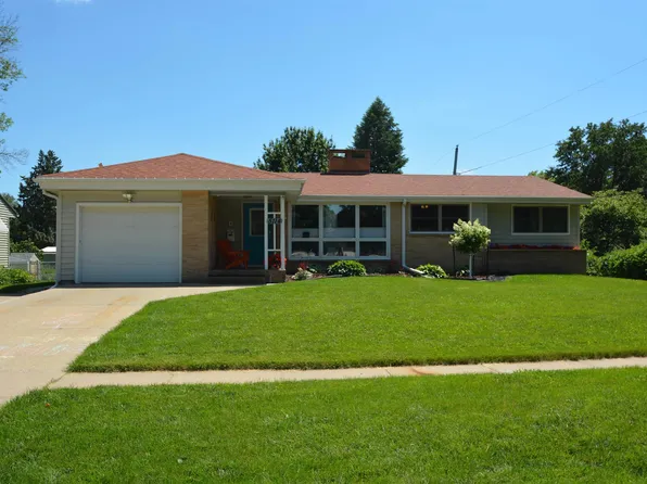 5114 Bushnell Ave, Sioux City, IA 51106