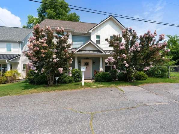 9 Winn St, Greenville, SC 29601