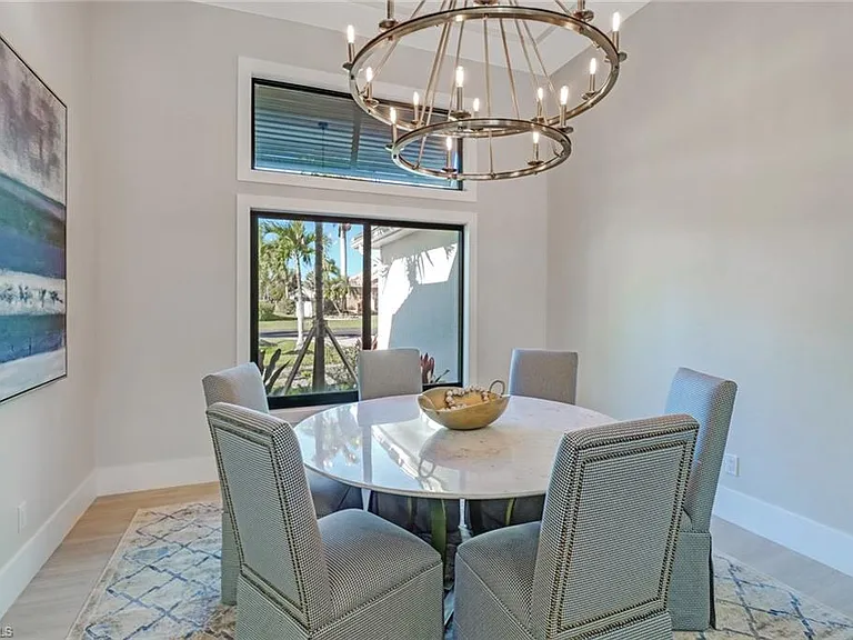 28070 Winthrop Cir — Photo 11