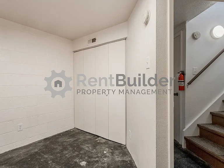 1605 Coal Ave SE — Photo 16