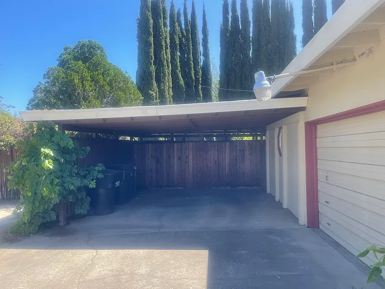 2306 Meadowbrook Rd — Photo 6