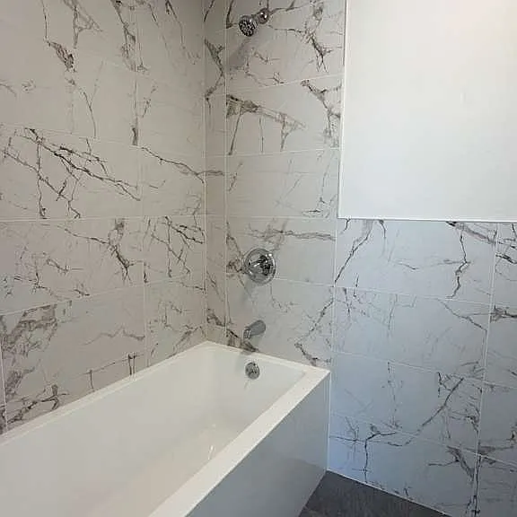 2130 Harrison Ave — Photo 2