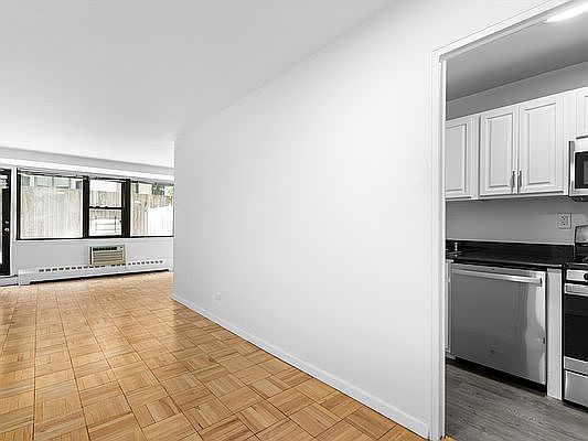 1st image of 230 E 15th St APT 1K