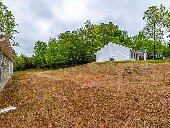 2nd image of 207 Anchor Rd